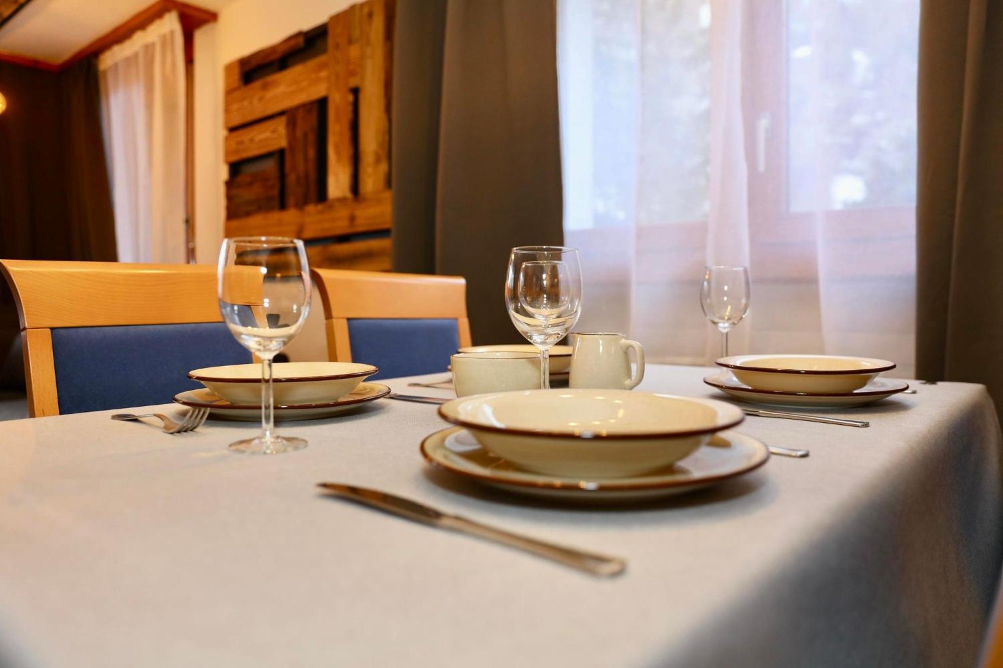 Monte Rosa Taesch, Apartments Mit Wellness Bereich Habitación foto
